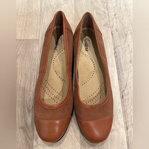 Trotters Delmara Brown Leather Suede Flats 9.5 Narrow EUC